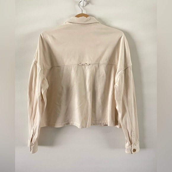 VUORI Mackenzie Cropped Shirt Jacket Button Down Boxy VW580 Sz L Cream Natural - Picture 7 of 12